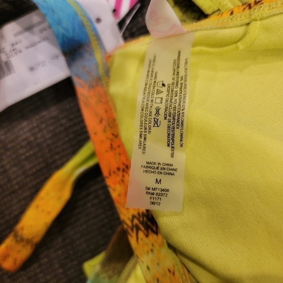 RAISINS Abstract Print Bikini Top Size M Bottoms Size L - Picture 9 of 11